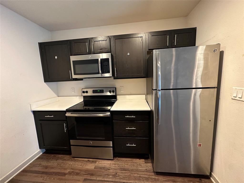 2106 Bennett Avenue 210 Property Photo 6