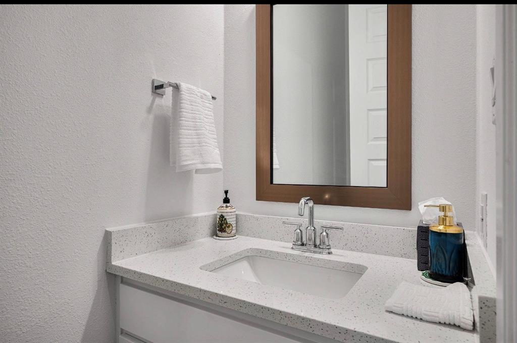 802 Resort Drive Property Photo 21
