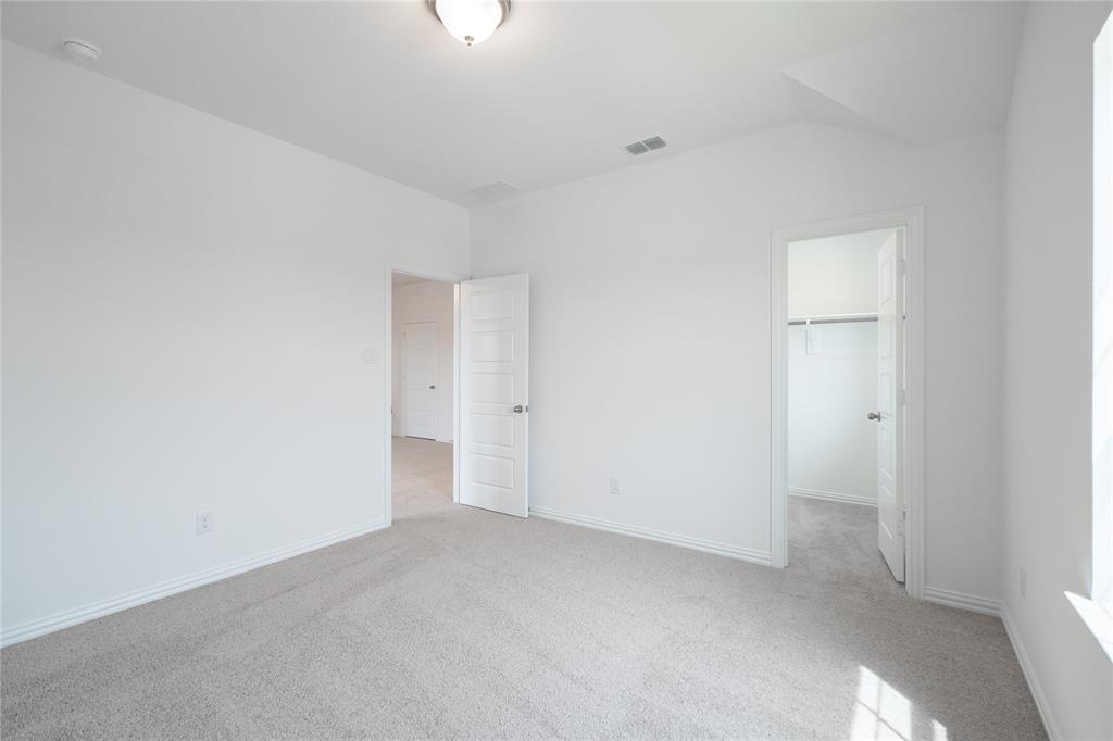 3920 Amethyst Drive Property Photo 5