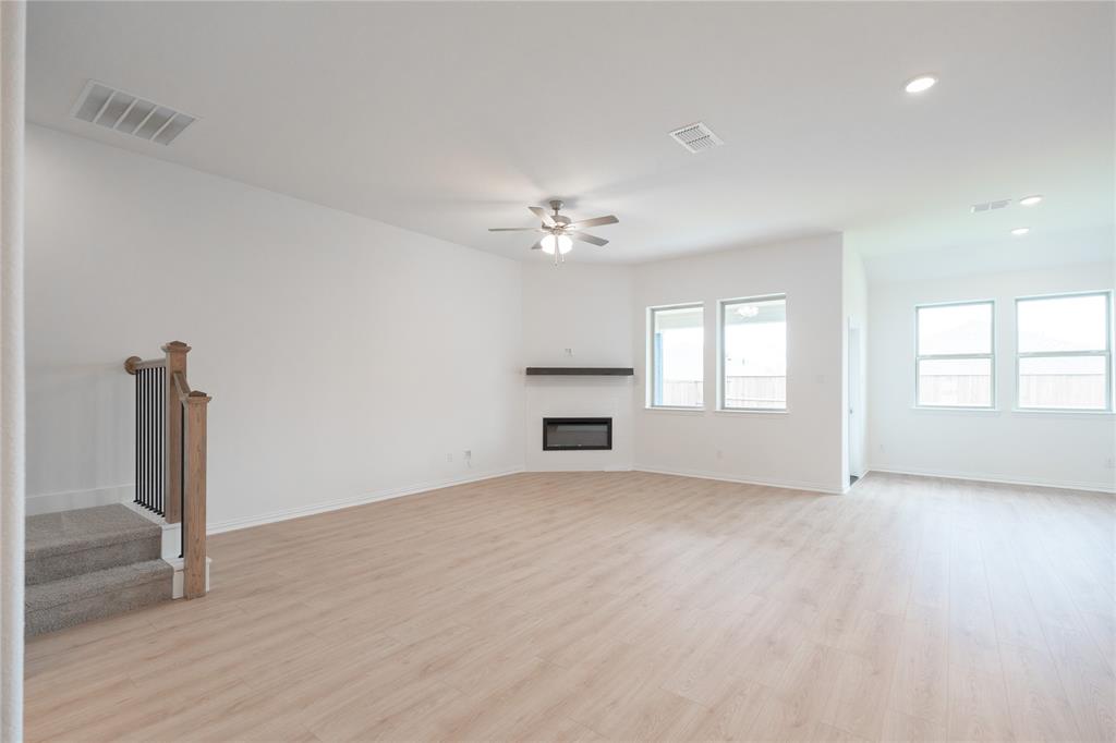 3920 Amethyst Drive Property Photo 11