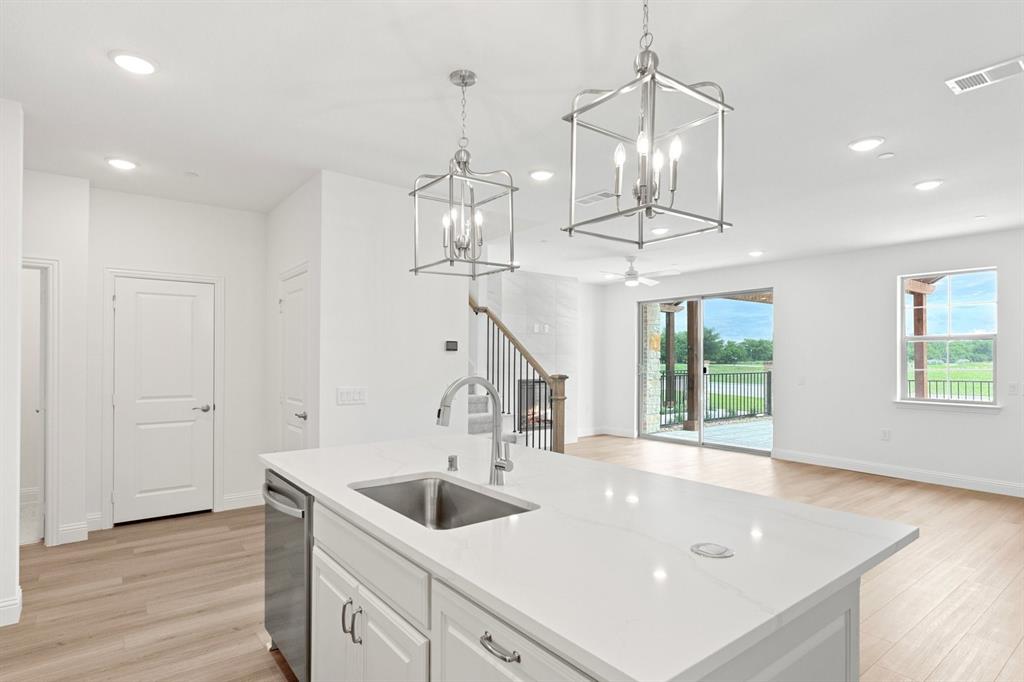 2880 Enfield Property Photo 16