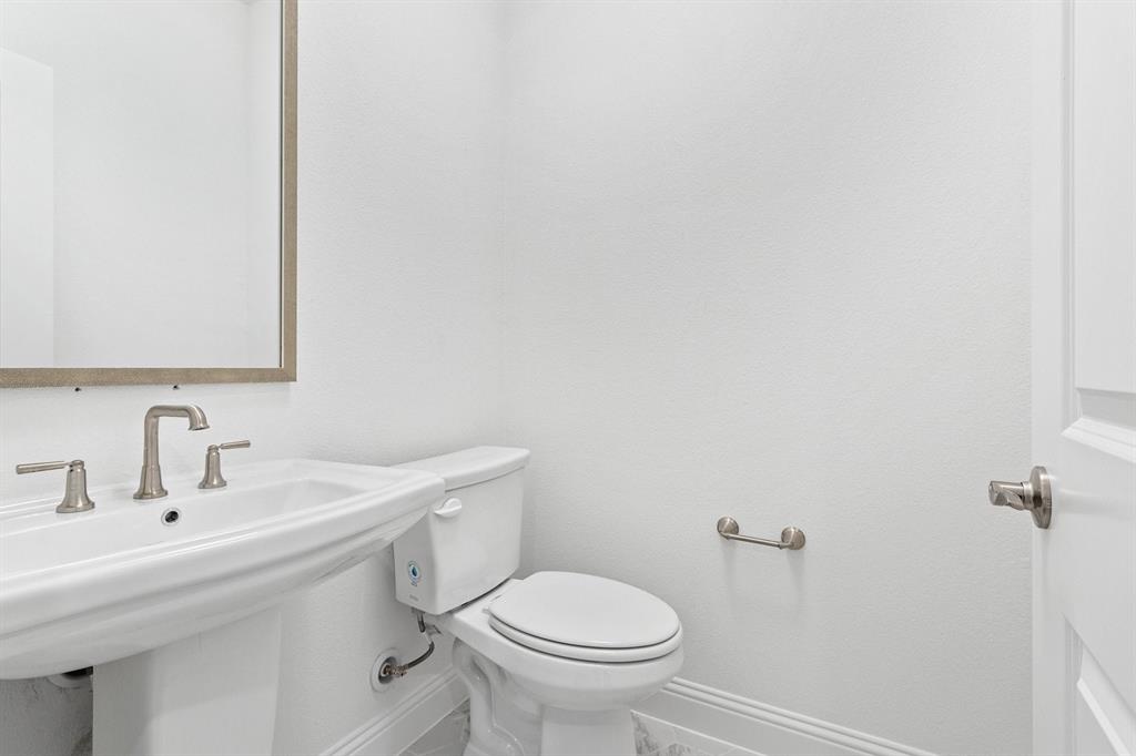 2880 Enfield Property Photo 17