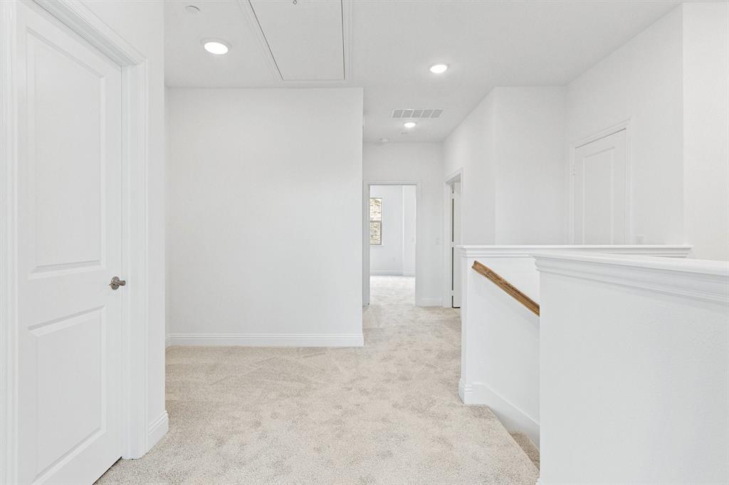 2880 Enfield Property Photo 19