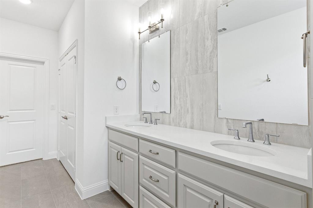 2880 Enfield Property Photo 29