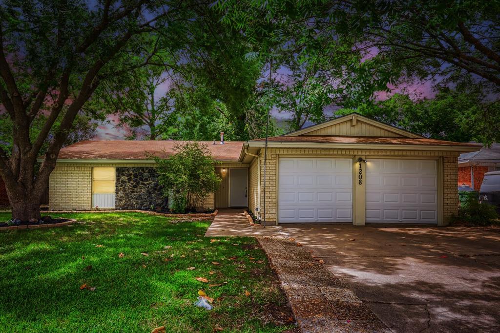 1208 Darlene Lane Property Photo 1
