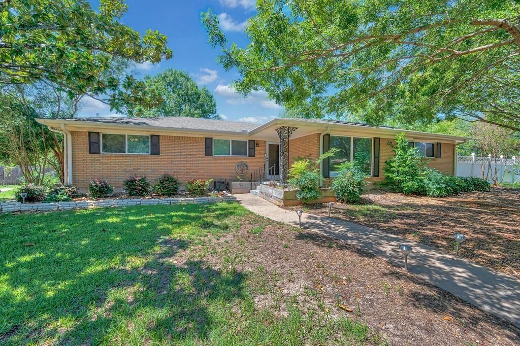 1732 Hilltop Drive Property Photo 1