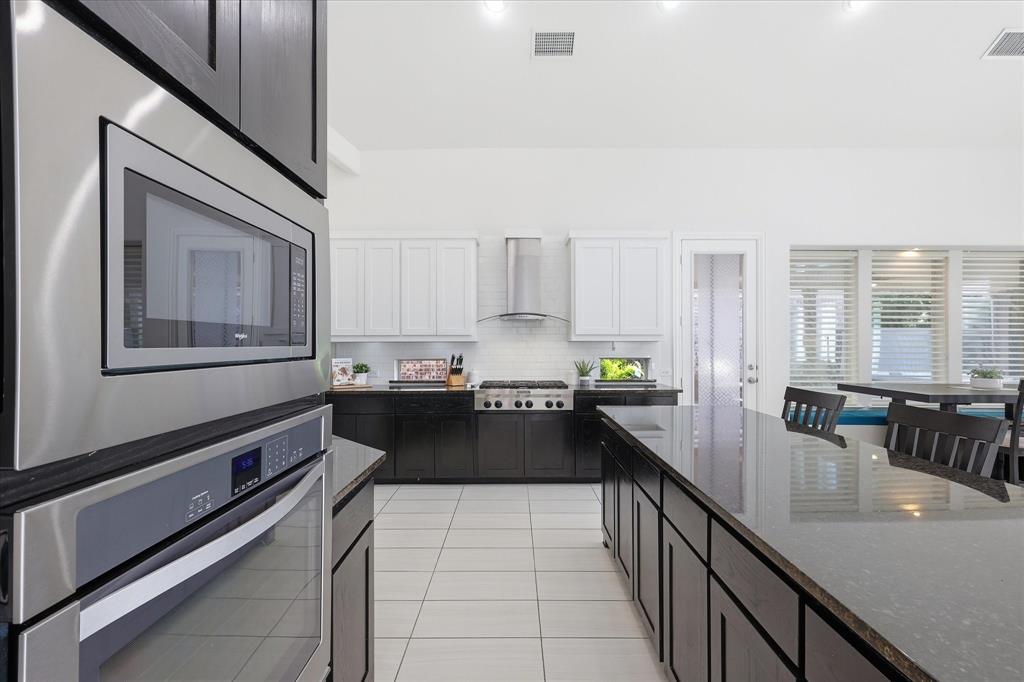 8316 Inverness Property Photo 12