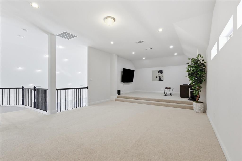 8316 Inverness Property Photo 30