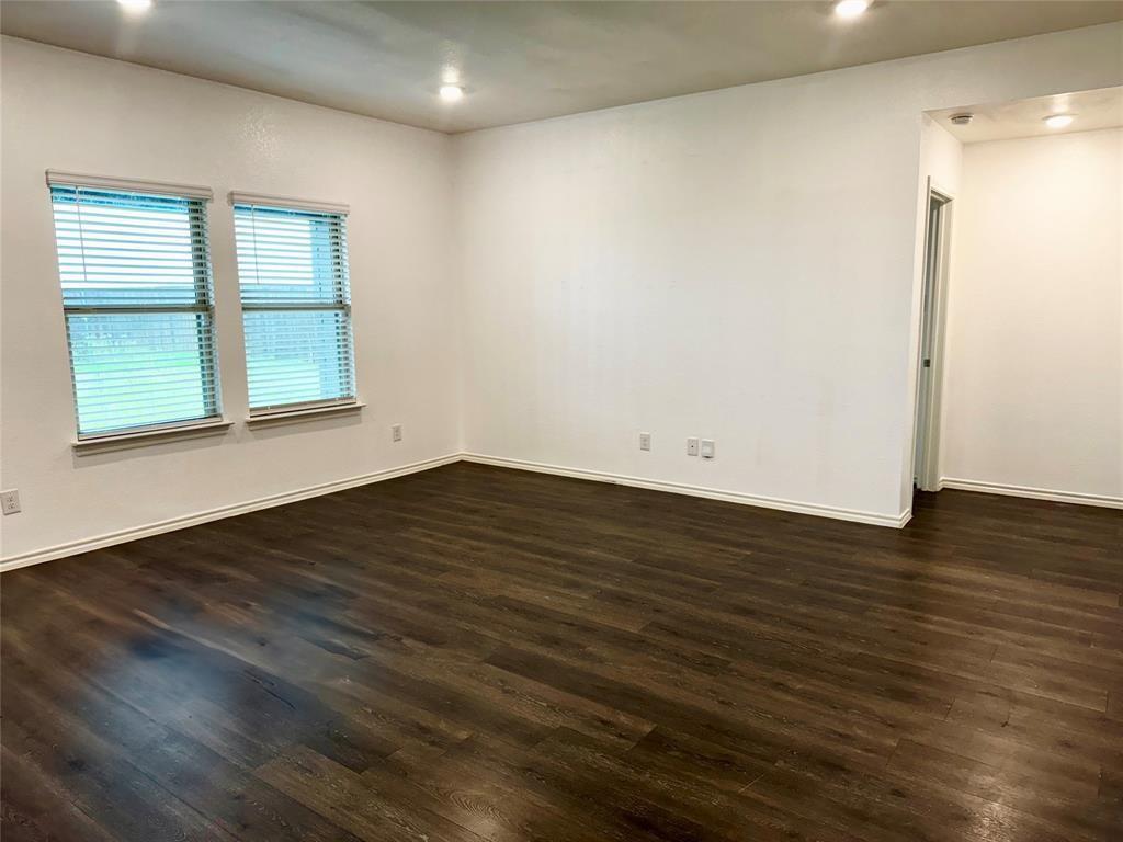 4325 Pyramid Drive Property Photo 5