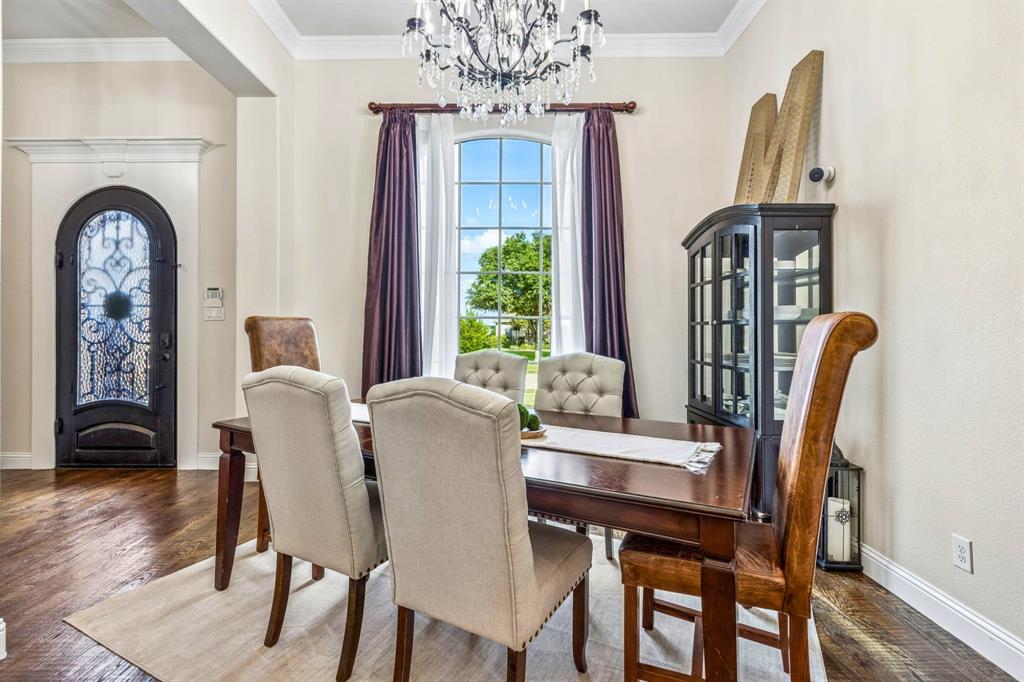 114 Yorkshire Drive Property Photo 3