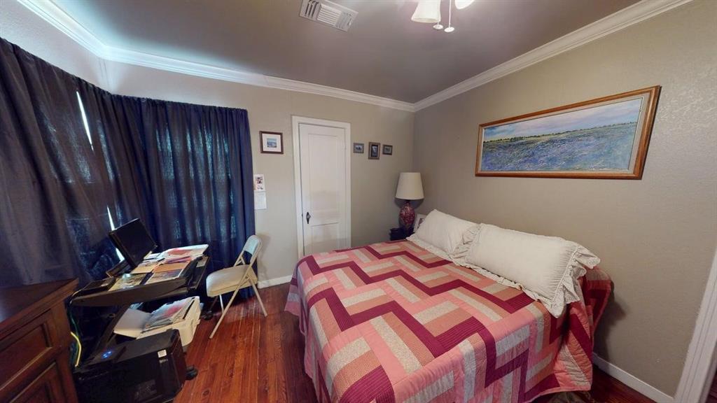 1701 S High Property Photo 15