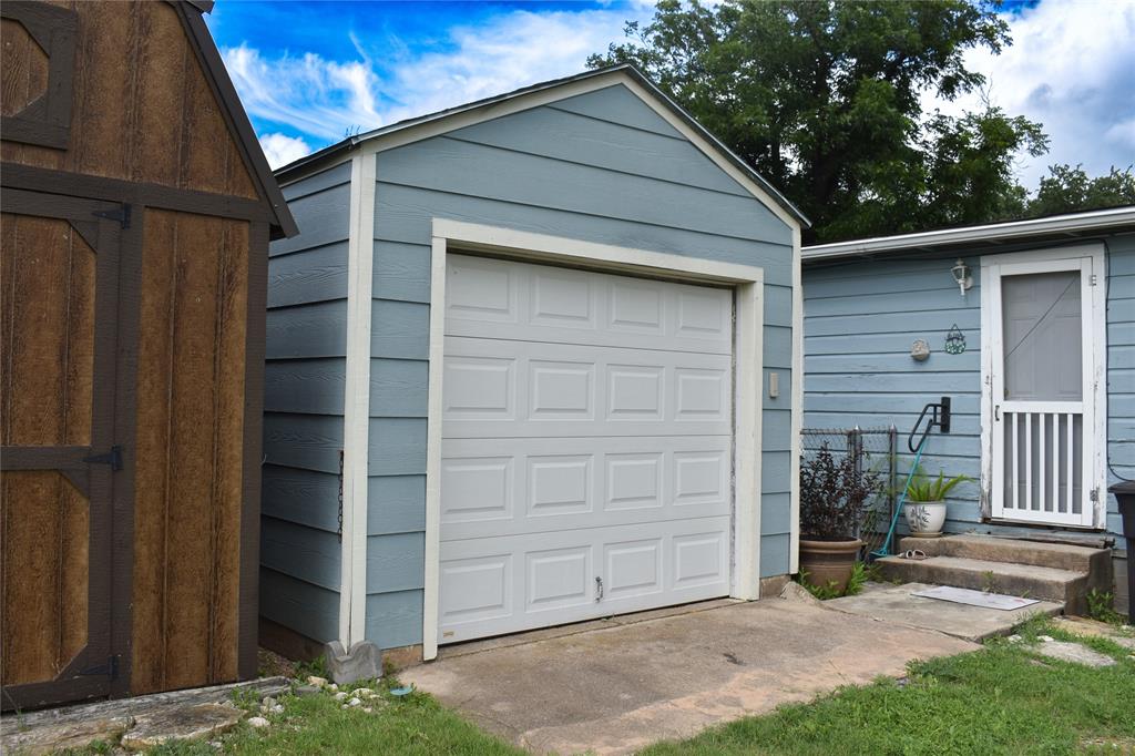 1701 S High Property Photo 26