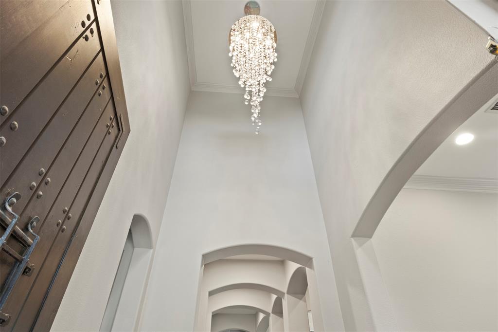 6811 San Fernando Property Photo 4