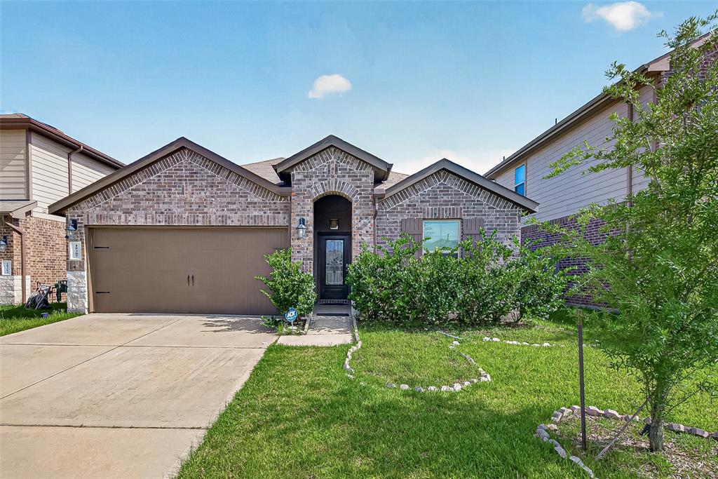 18307 Arcola Bay Lane Property Photo 1