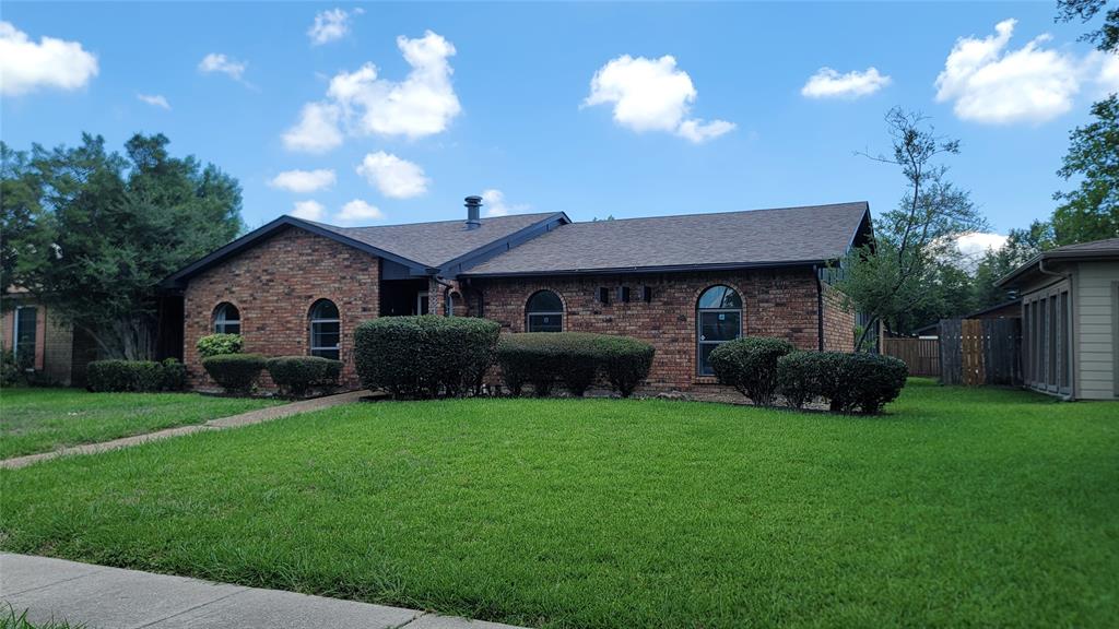 1334 Paris Drive Property Photo 2
