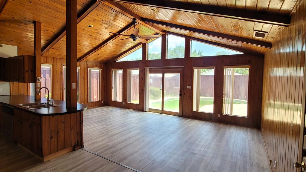 1334 Paris Drive Property Photo 3