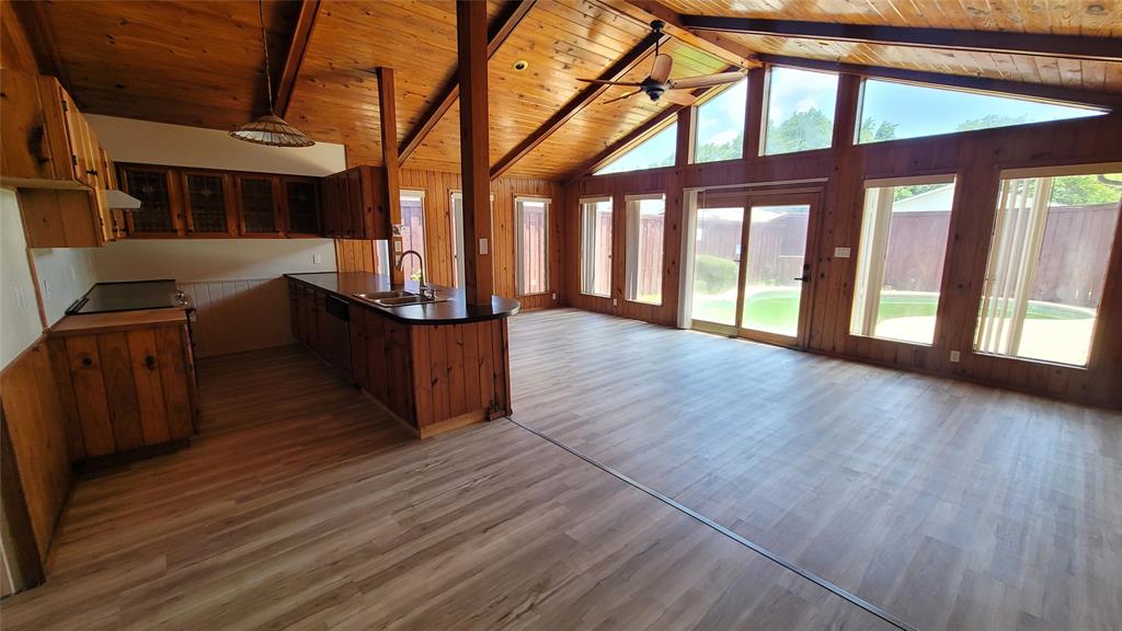 1334 Paris Drive Property Photo 8