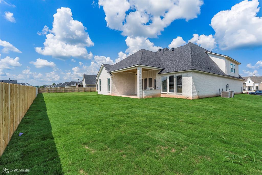 612 Danube Circle Property Photo 32