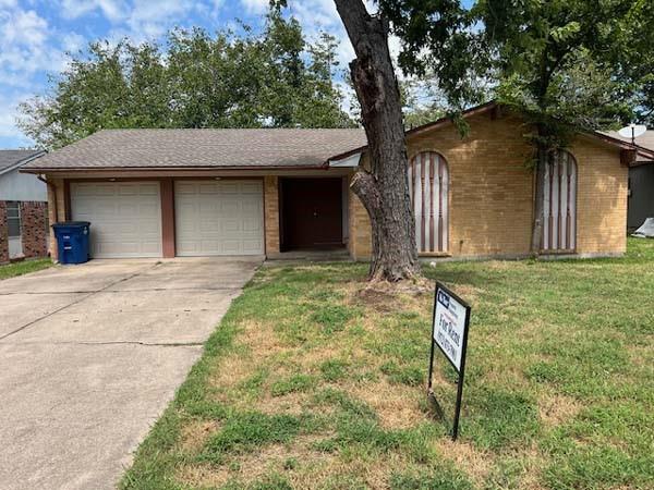 806 Phillips Drive Property Photo 1