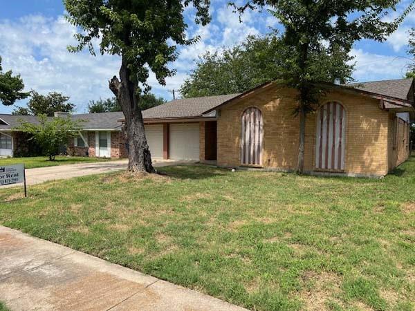806 Phillips Drive Property Photo 3
