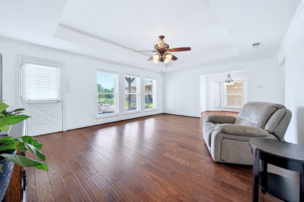 16810 Valley View Property Photo 27