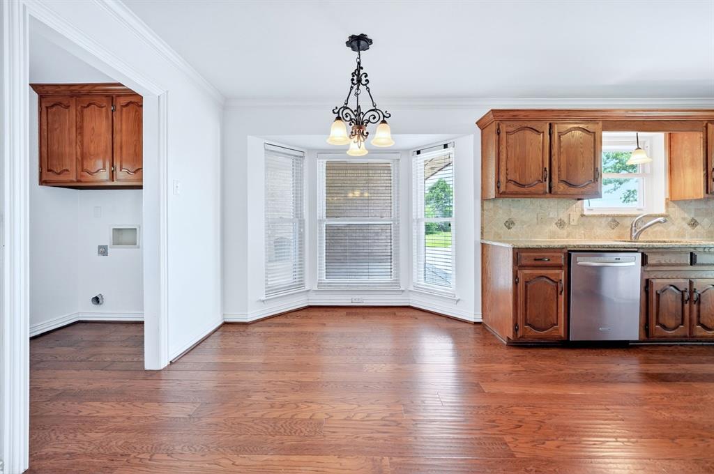 16810 Valley View Property Photo 29