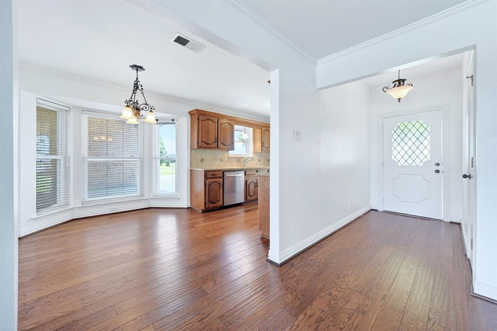 16810 Valley View Property Photo 30
