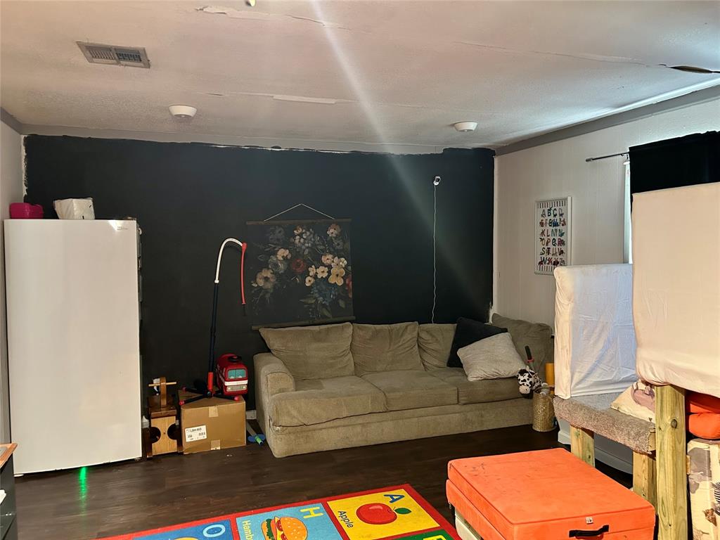 285 N Avenue B Property Photo 15