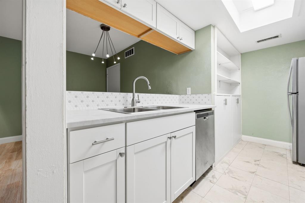 12824 Midway Road 2136 Property Photo 15