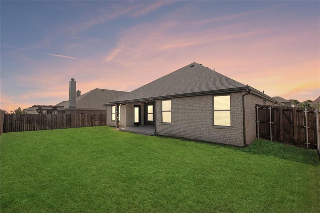 541 Harvest Grove Drive Property Photo 33
