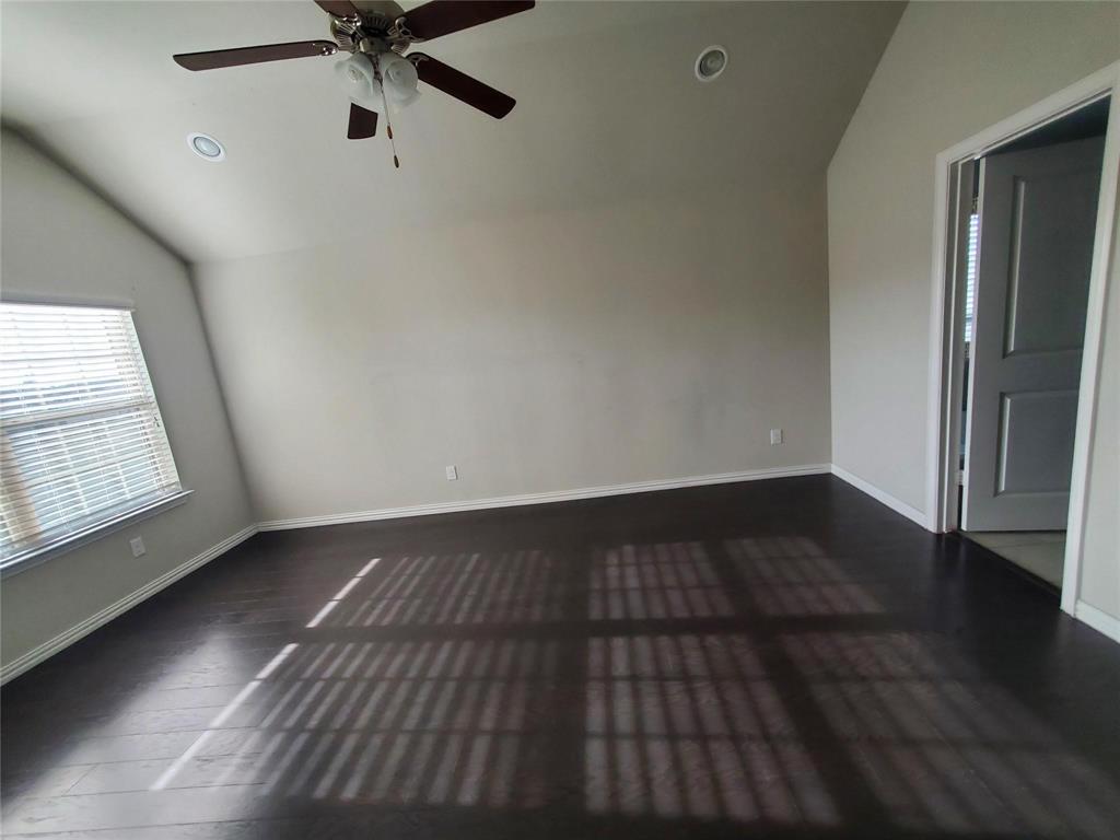 1913 Edgewater Drive Property Photo 7