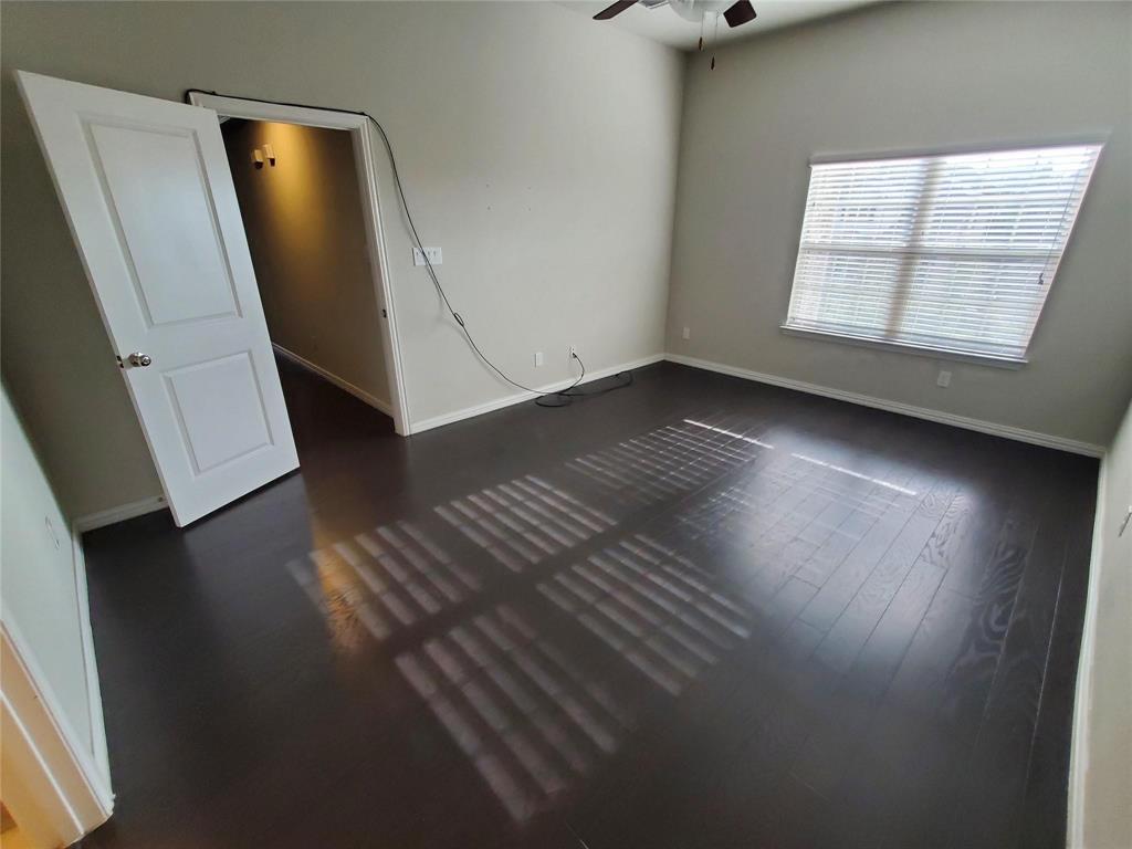 1913 Edgewater Drive Property Photo 8