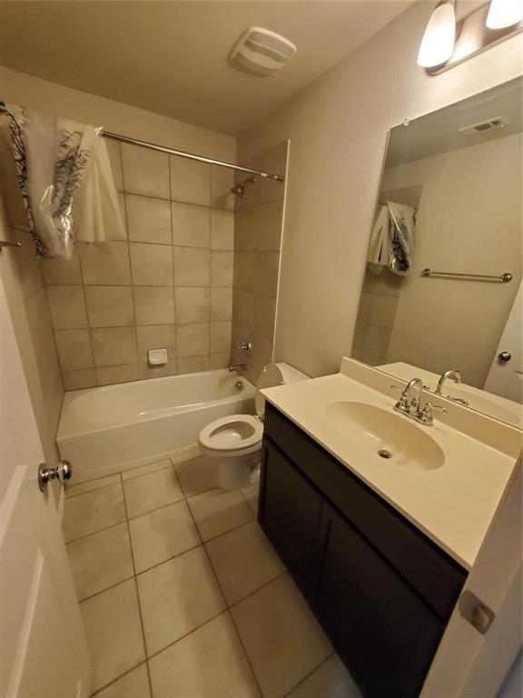 1913 Edgewater Drive Property Photo 18