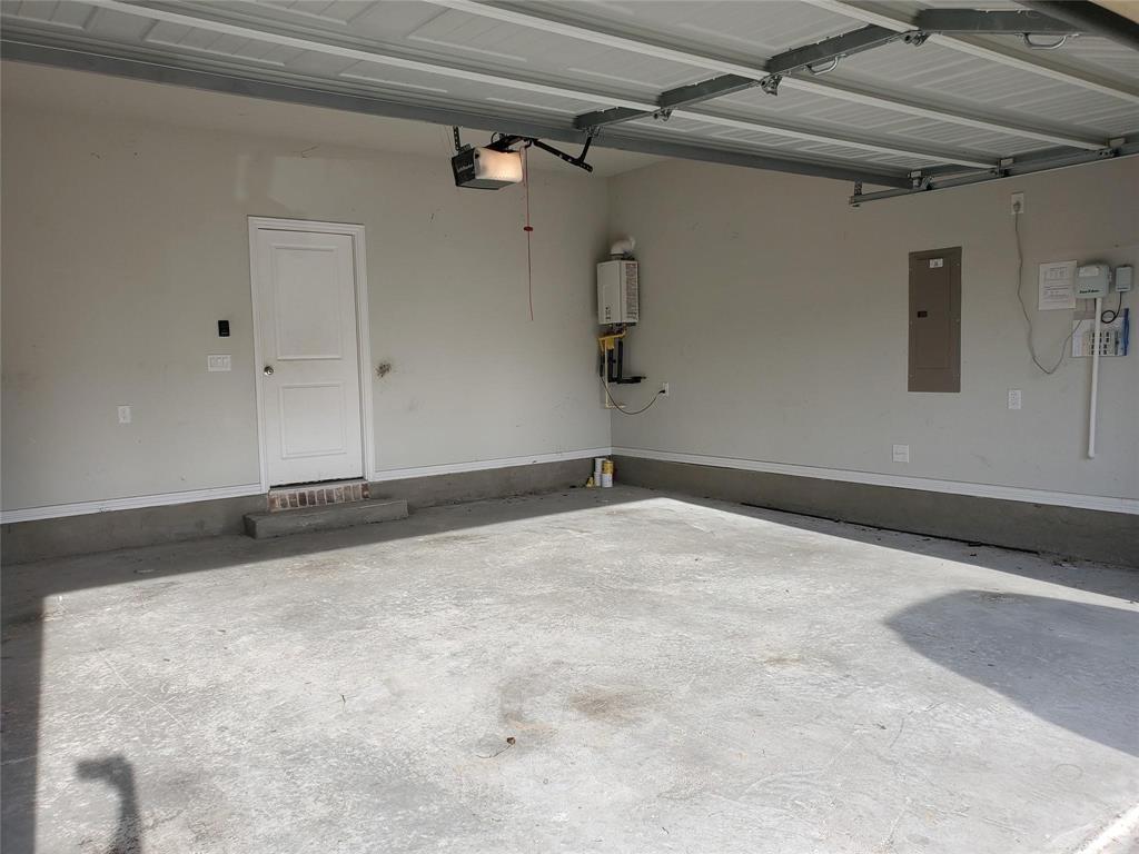 1913 Edgewater Drive Property Photo 21