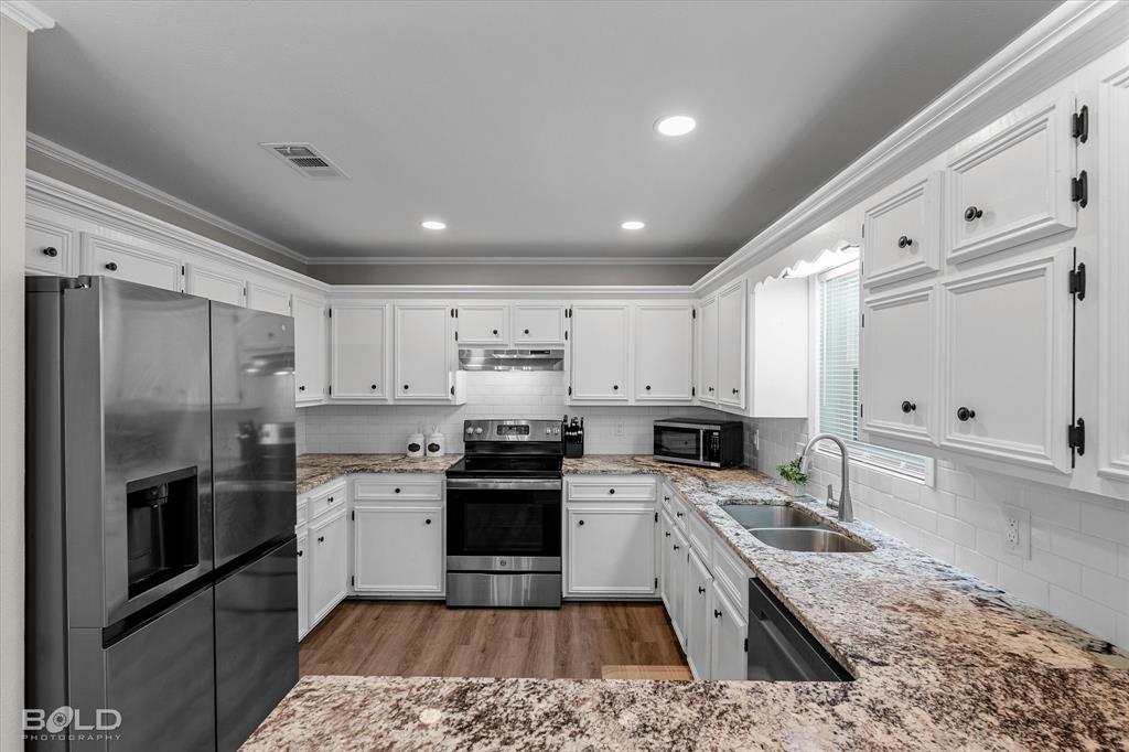 914 Edgefield Drive Property Photo 14