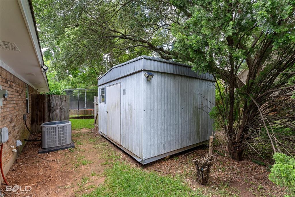 914 Edgefield Drive Property Photo 33