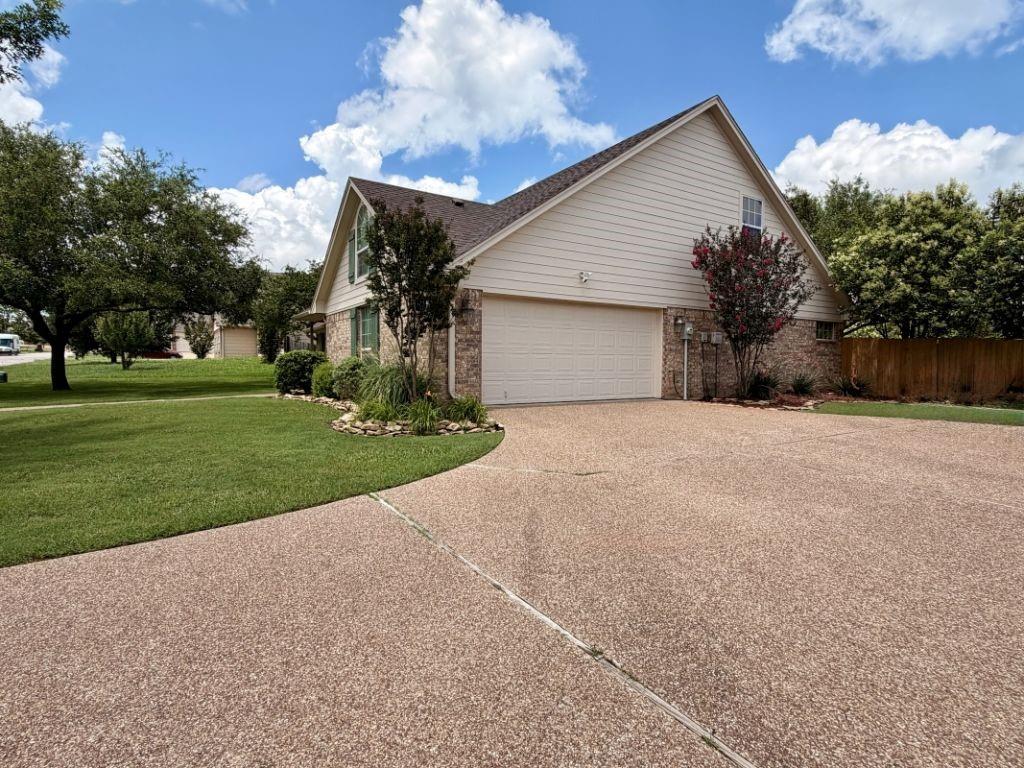 395 Hawkins Property Photo 4