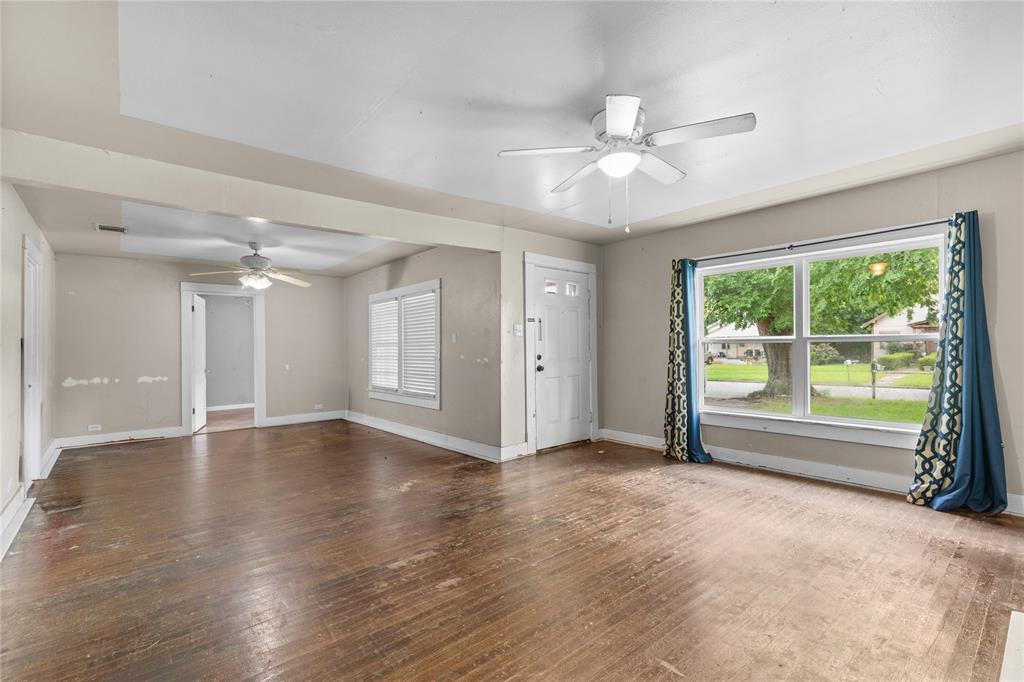 1211 N Harrison Avenue Property Photo 6