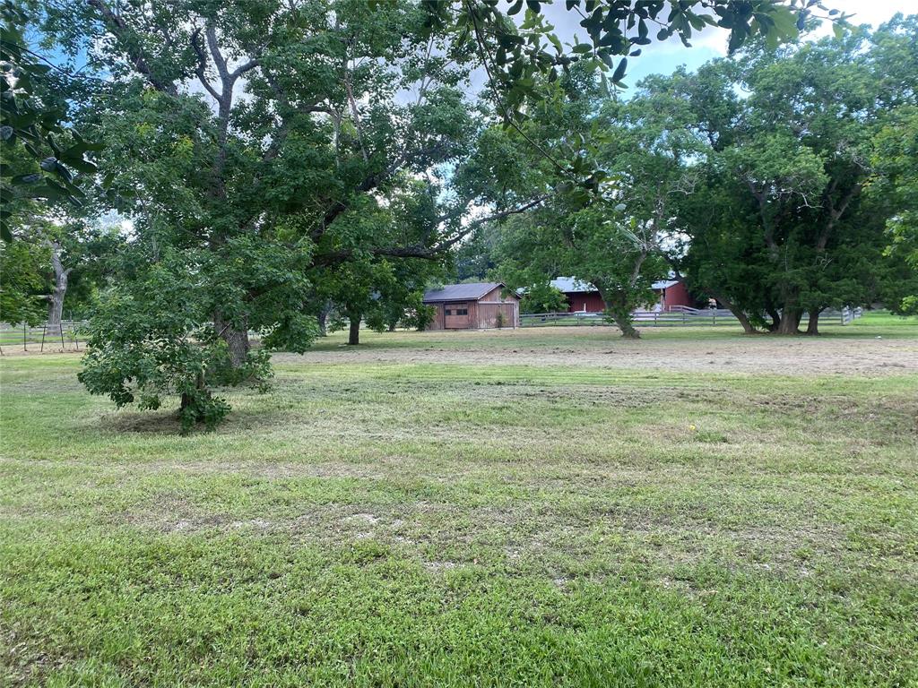 416 Fort Bend Drive Property Photo 10