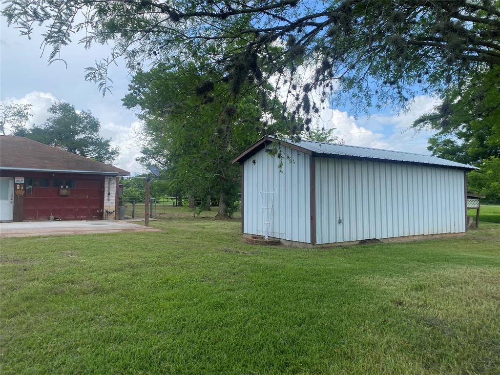 416 Fort Bend Drive Property Photo 11