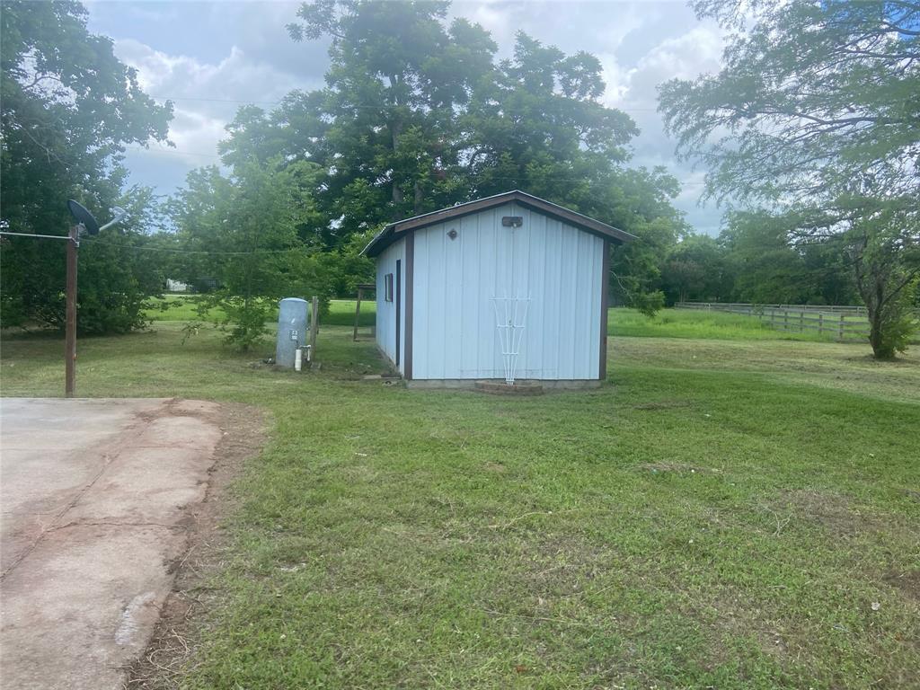 416 Fort Bend Drive Property Photo 12