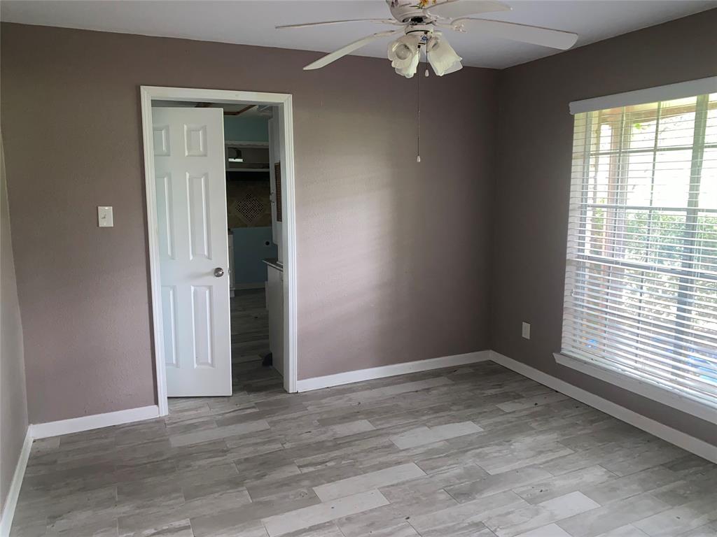 416 Fort Bend Drive Property Photo 16
