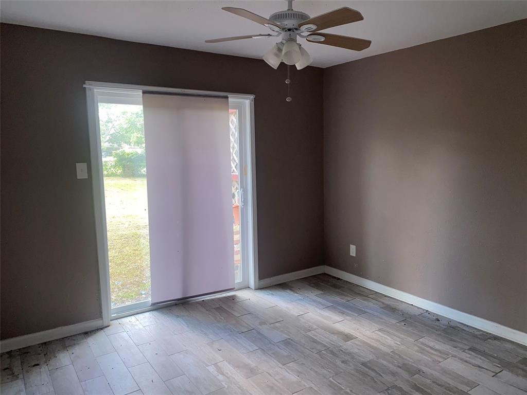 416 Fort Bend Drive Property Photo 22