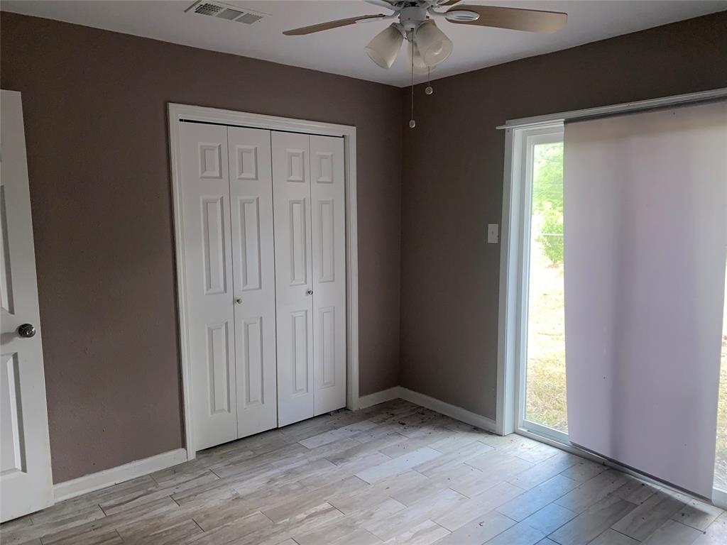 416 Fort Bend Drive Property Photo 23