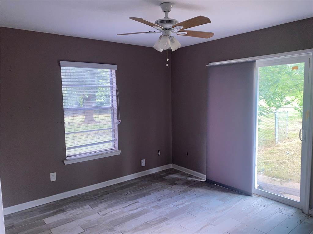 416 Fort Bend Drive Property Photo 24