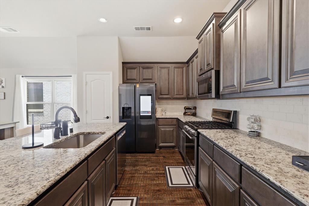 6038 Priory Drive Property Photo 10