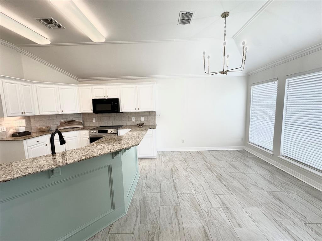 2192 Stockwell Road Property Photo 5