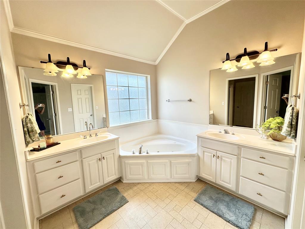 2192 Stockwell Road Property Photo 11