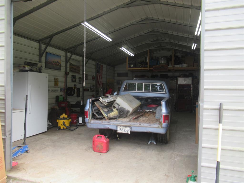24133 Highway 157 Property Photo 4