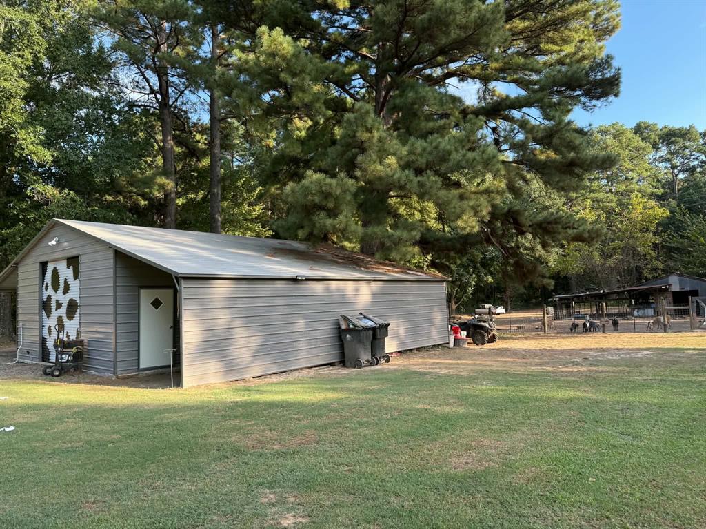 24133 Highway 157 Property Photo 10